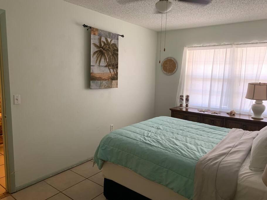 Professor Rousseau'S Manatee Bay Apartment Crystal River Exterior photo